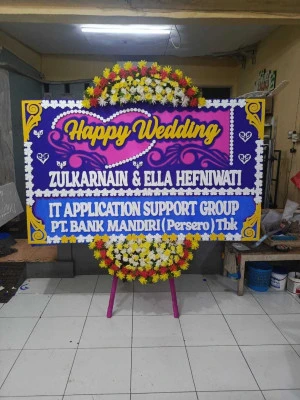 Papan Bunga di Stasiun Batam